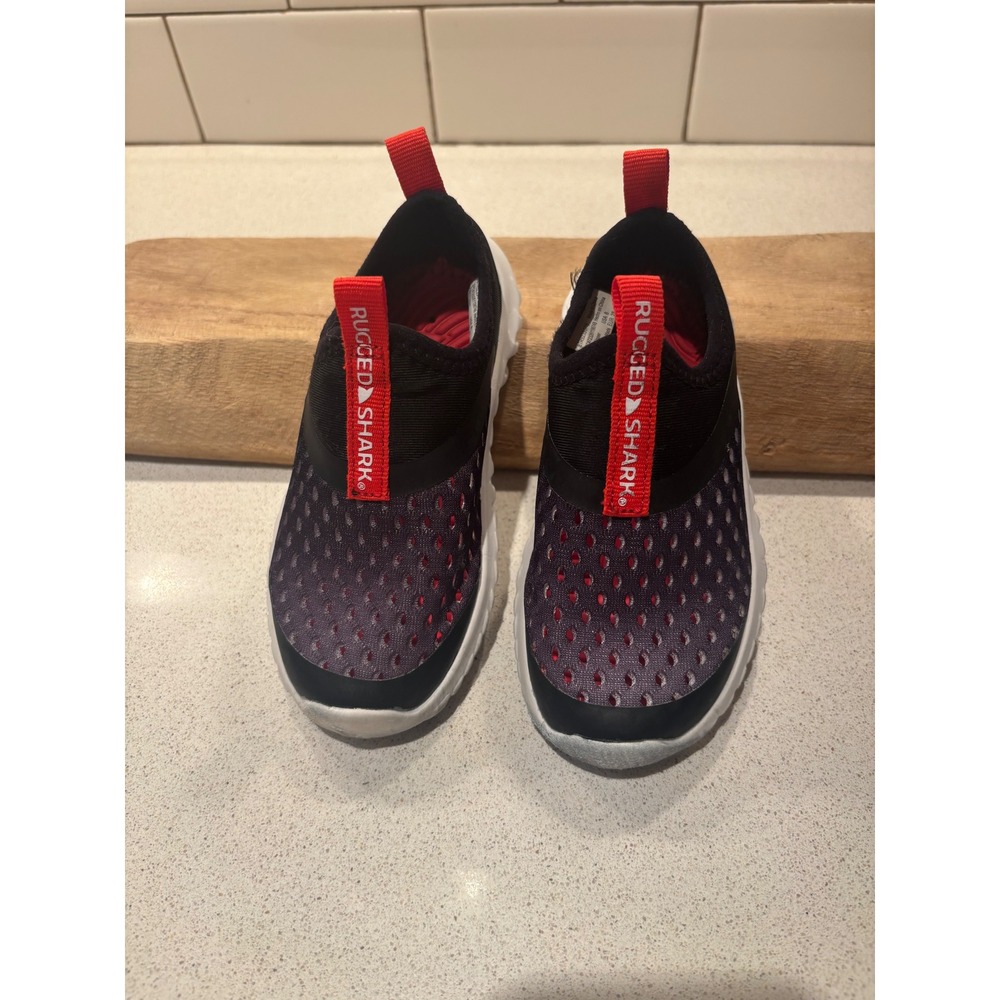 Rugged Shark Aqua-Flo Kids Water Shoes Black Red Slip On Size 8 BTRS23SG719